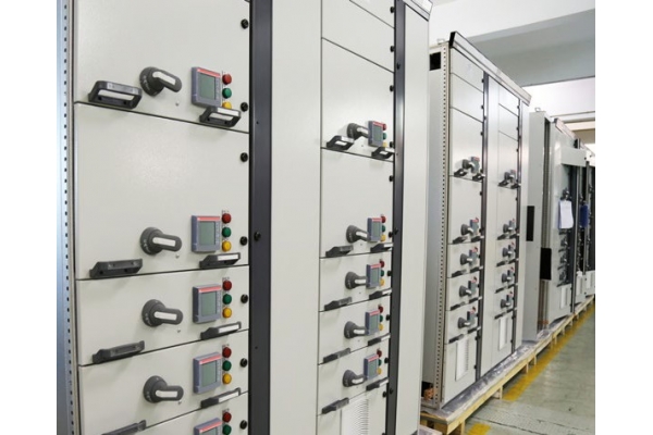 Medium pressure gas insulated switchgear and control equipment